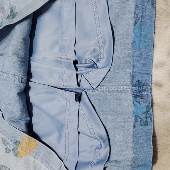 Christopher & Banks Blue Denim Floral Print Skort Size 24W Waist 44 Inches NWT - Picture 2 of 6